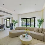 Backyard Bliss Villa In The Lakes 3Br Plus Maid\'S Room