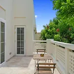 Backyard Bliss Villa In The Lakes 3Br Plus Maid\'S Room